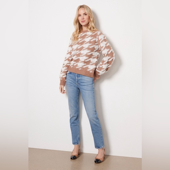 NWT Houndstooth Plush Pullover Line & Dot SO WARM & COMFY - Picture 4 of 4